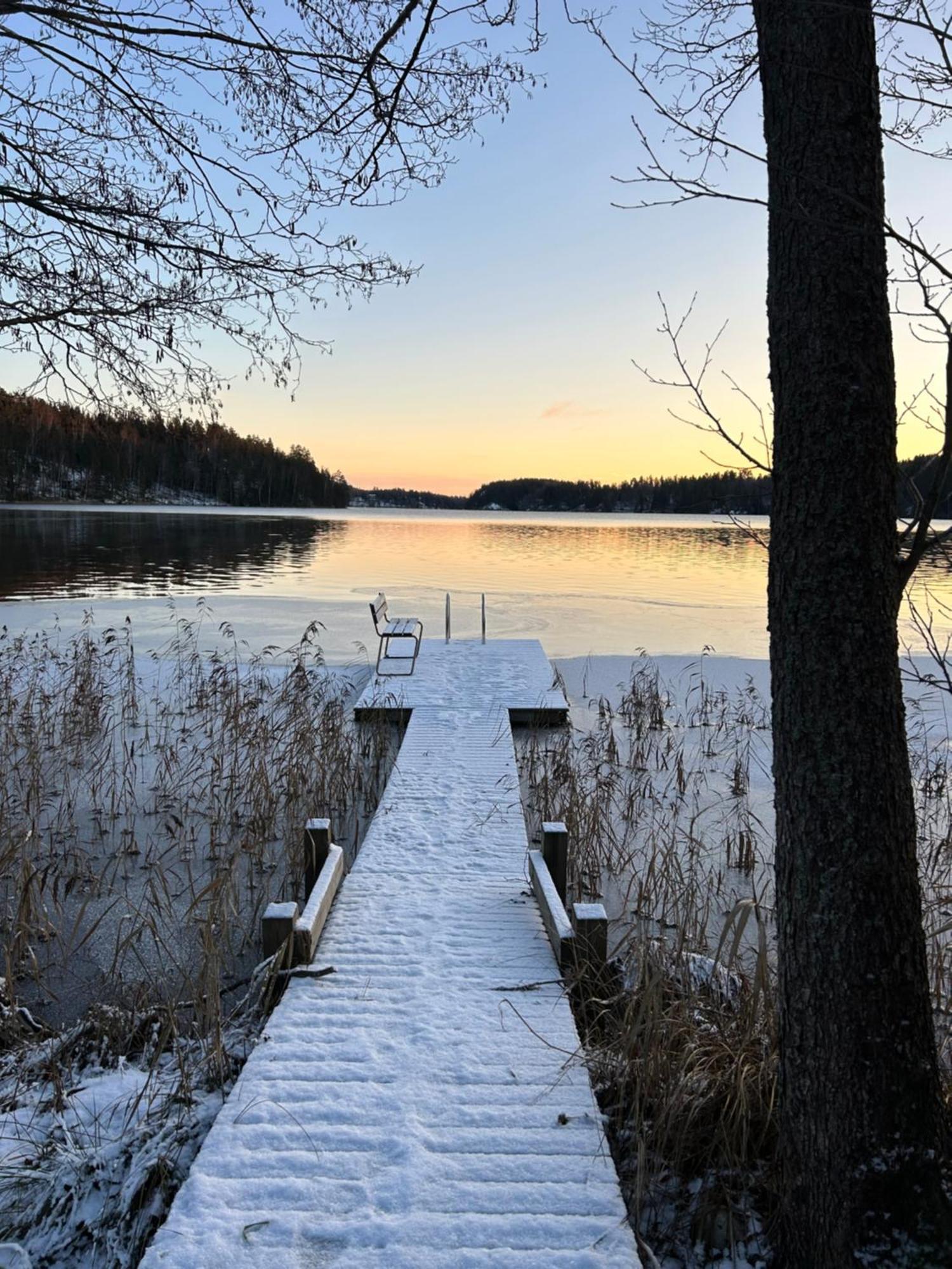 Sauna Cabin In The Heart Of Nuuksio National Park - Moekki Nuuksiossa Espoo Exterior photo